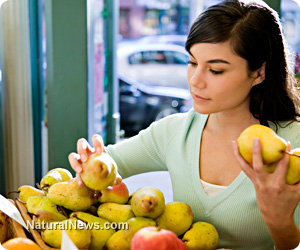Woman-Buying-Pears