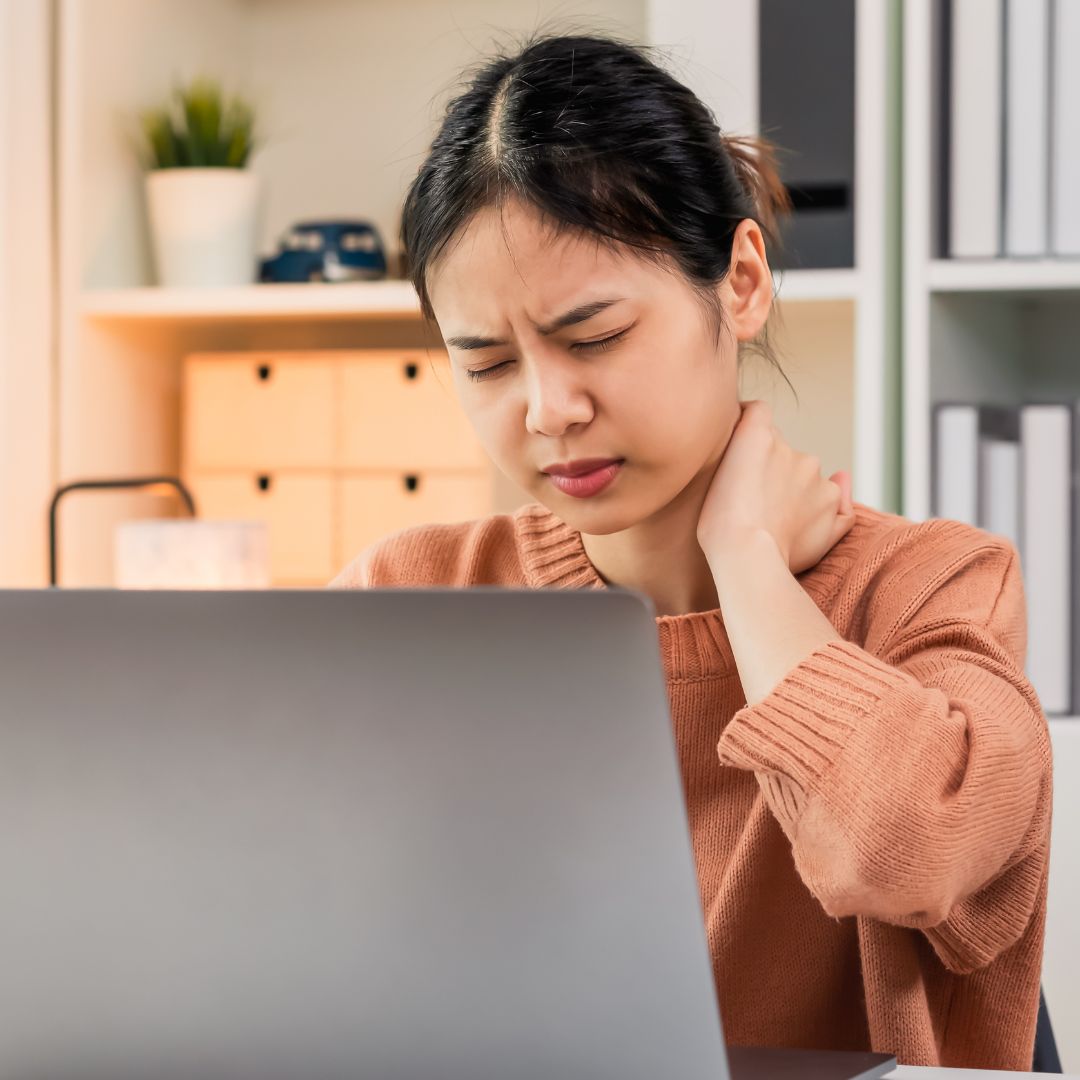 img of a woman with neck pain